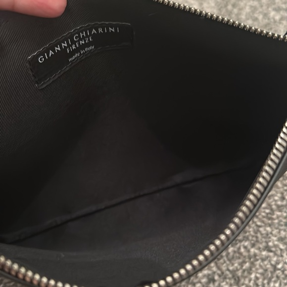Gianni Chiarini Firenze black wristlet with detachable strap - Picture 2 of 5